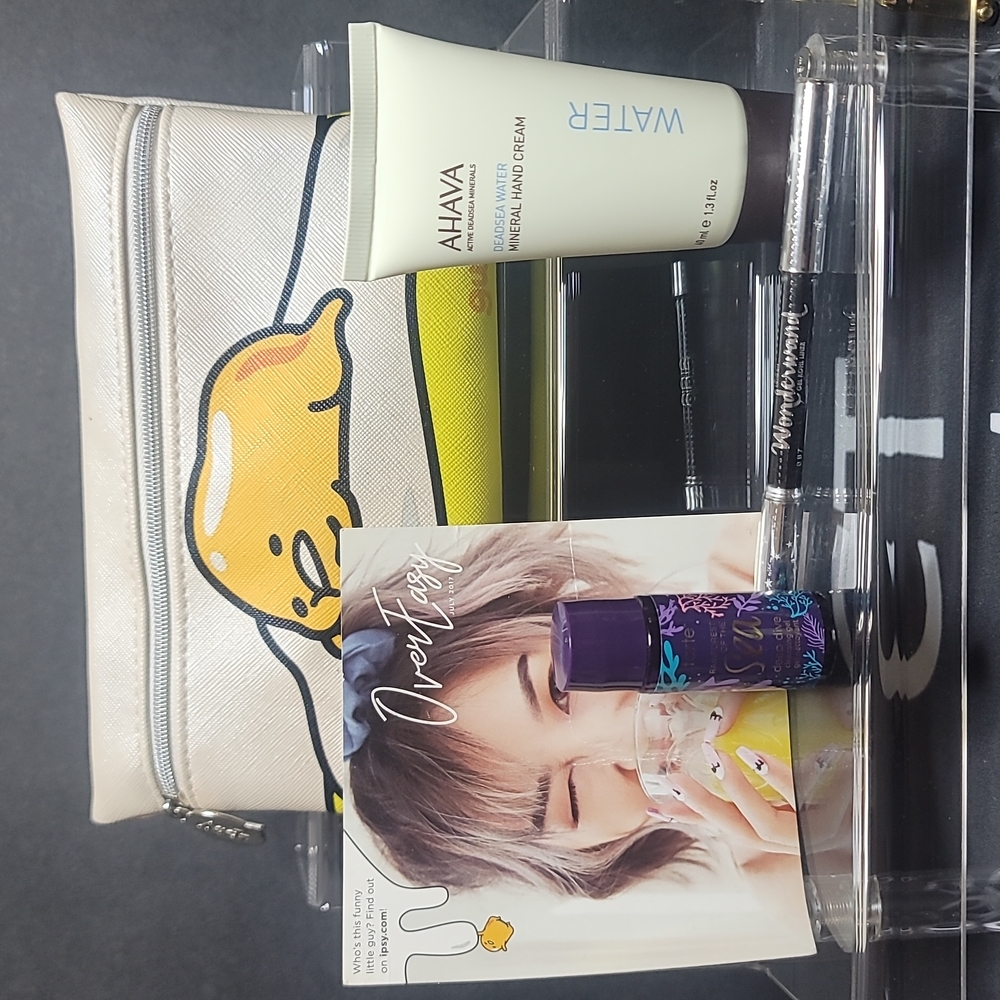 IPSY Gudetama bag